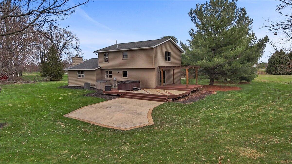 2584 Hollenback Road Lewis Center, OH 43035 - Photo 30 of 34 Rear Patio