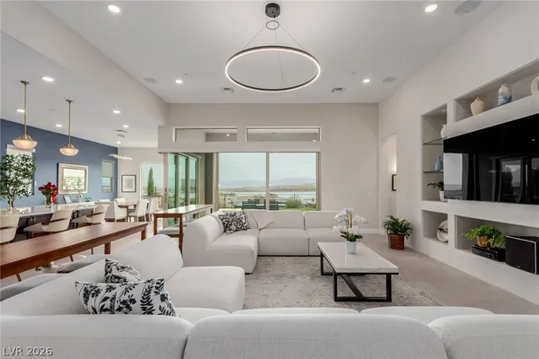 $1,295,000 | 100 Water Cliff Lane, Henderson, NV 89011