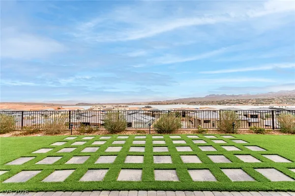$1,295,000 | 100 Water Cliff Lane, Henderson, NV 89011
