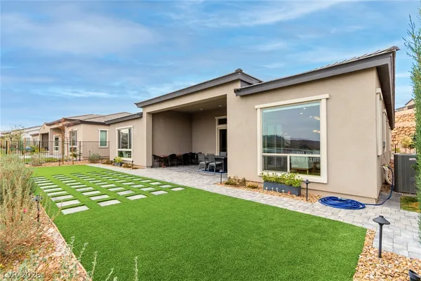 $1,295,000 | 100 Water Cliff Lane, Henderson, NV 89011