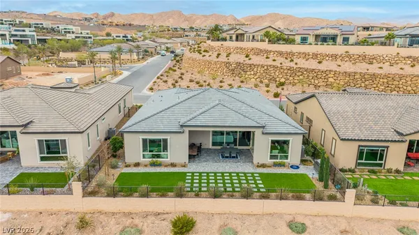 $1,295,000 | 100 Water Cliff Lane, Henderson, NV 89011