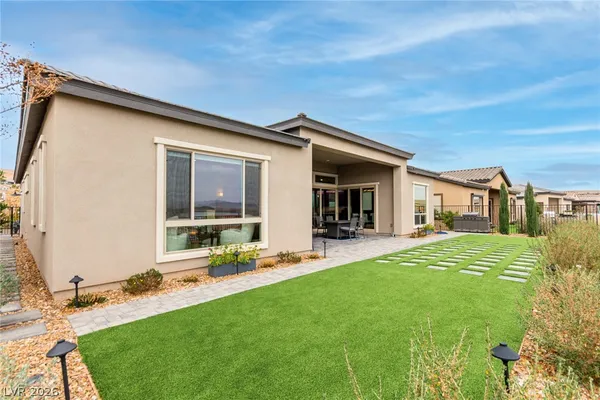$1,295,000 | 100 Water Cliff Lane, Henderson, NV 89011