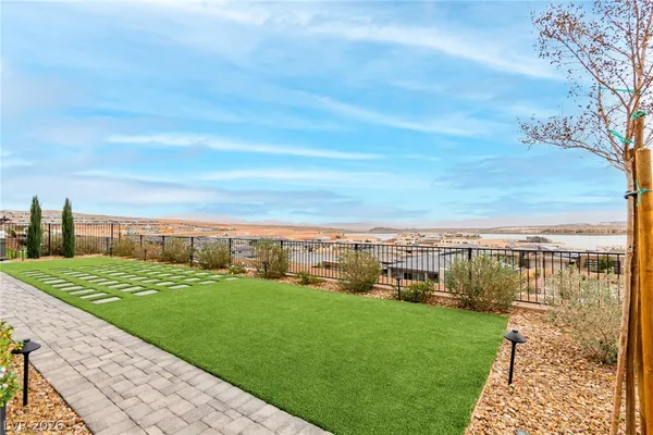 $1,295,000 | 100 Water Cliff Lane, Henderson, NV 89011