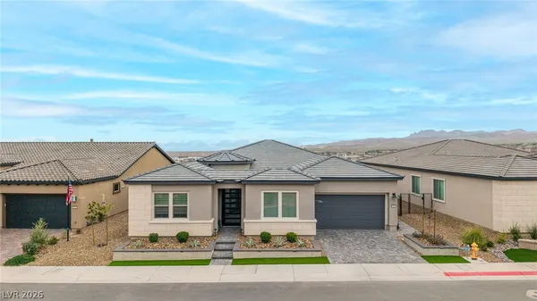 $1,295,000 | 100 Water Cliff Lane, Henderson, NV 89011