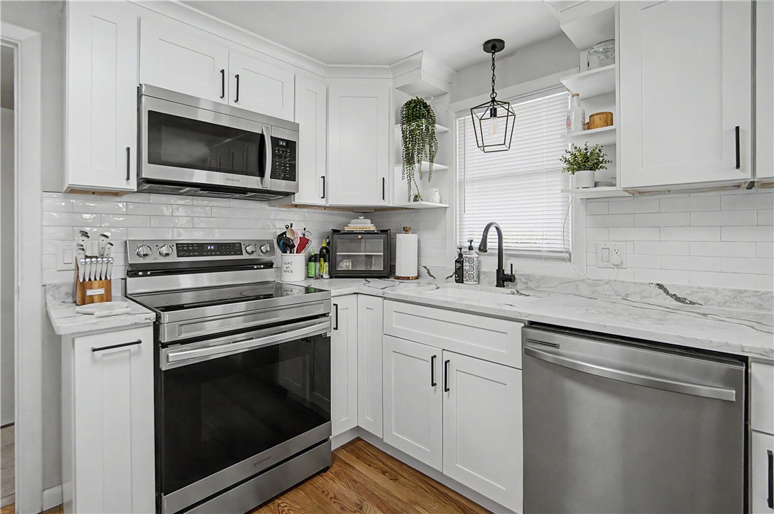 162 Larchmont Road Warwick, RI 02886 - Photo 14 of 36
