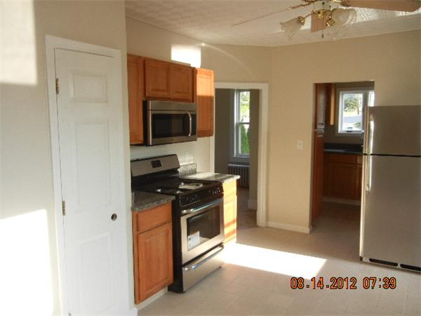 389 Riverside Street Lowell, MA 01854 - Photo 11 of 30 Gallery Image 11