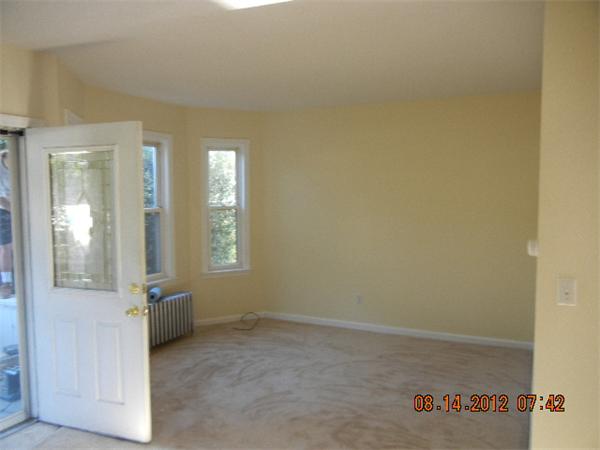 389 Riverside Street Lowell, MA 01854 - Photo 20 of 30 Gallery Image 20