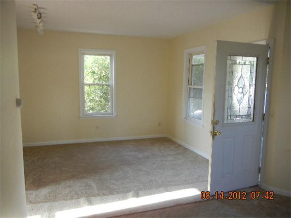 389 Riverside Street Lowell, MA 01854 - Photo 24 of 30 Gallery Image 24