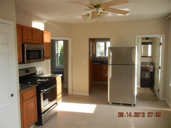389 Riverside Street Lowell, MA 01854 - Photo 8 of 30 Gallery Image 8