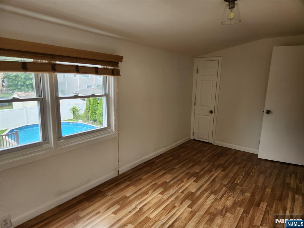 561 Green Valley Road Paramus, NJ 07652 - Photo 17 of 28