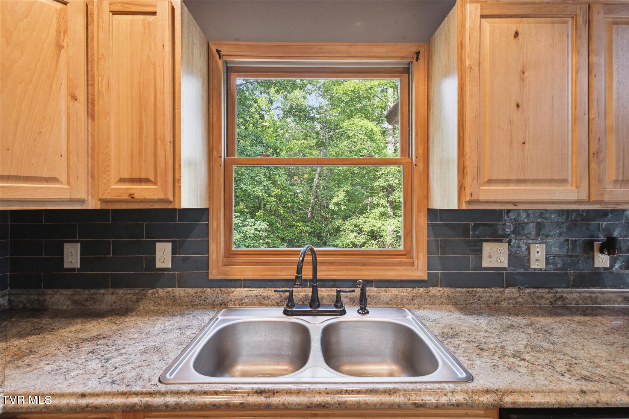 9245 Mendota Road Mendota, VA 24270 - Photo 12 of 42 *