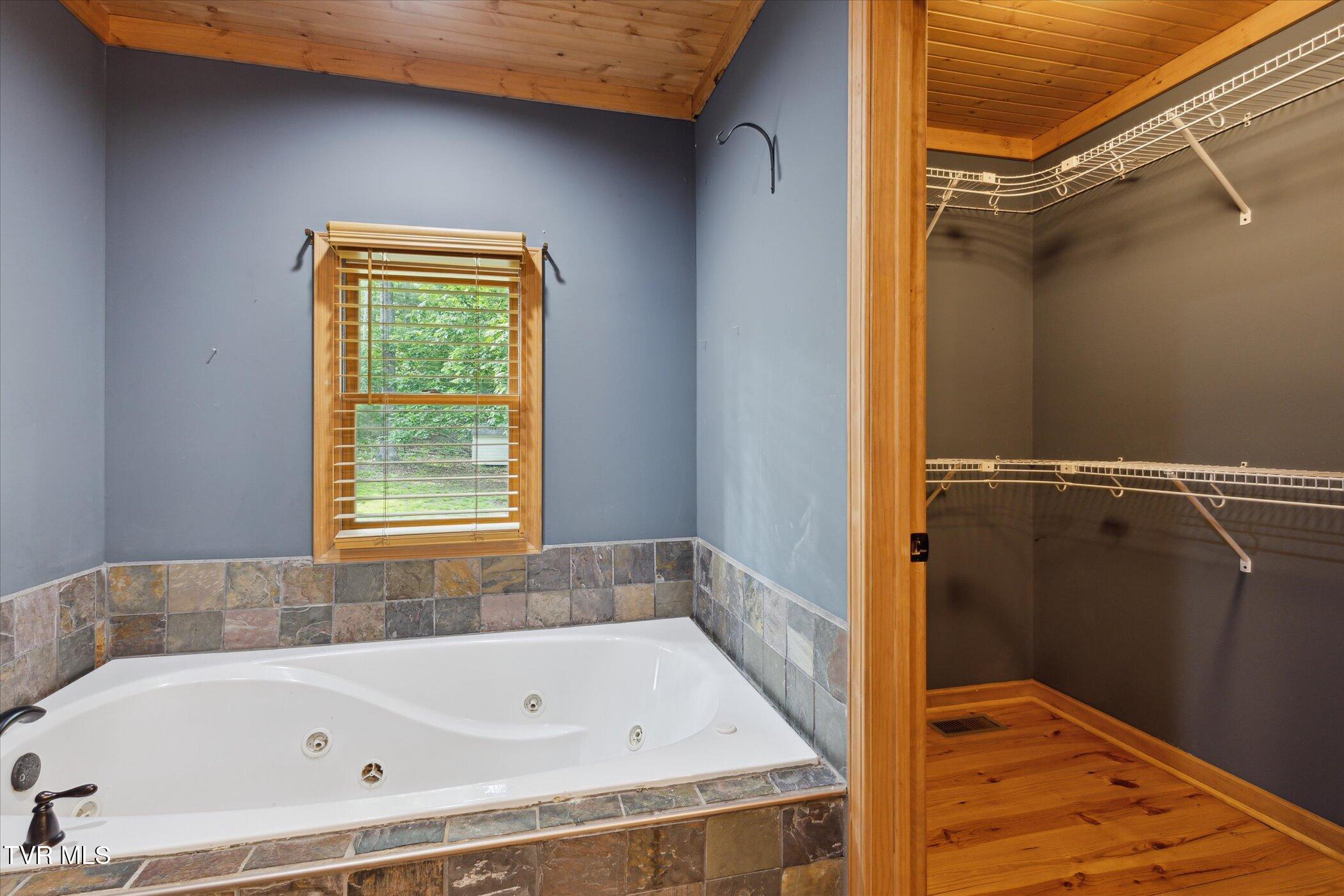 9245 Mendota Road Mendota, VA 24270 - Photo 15 of 42 *