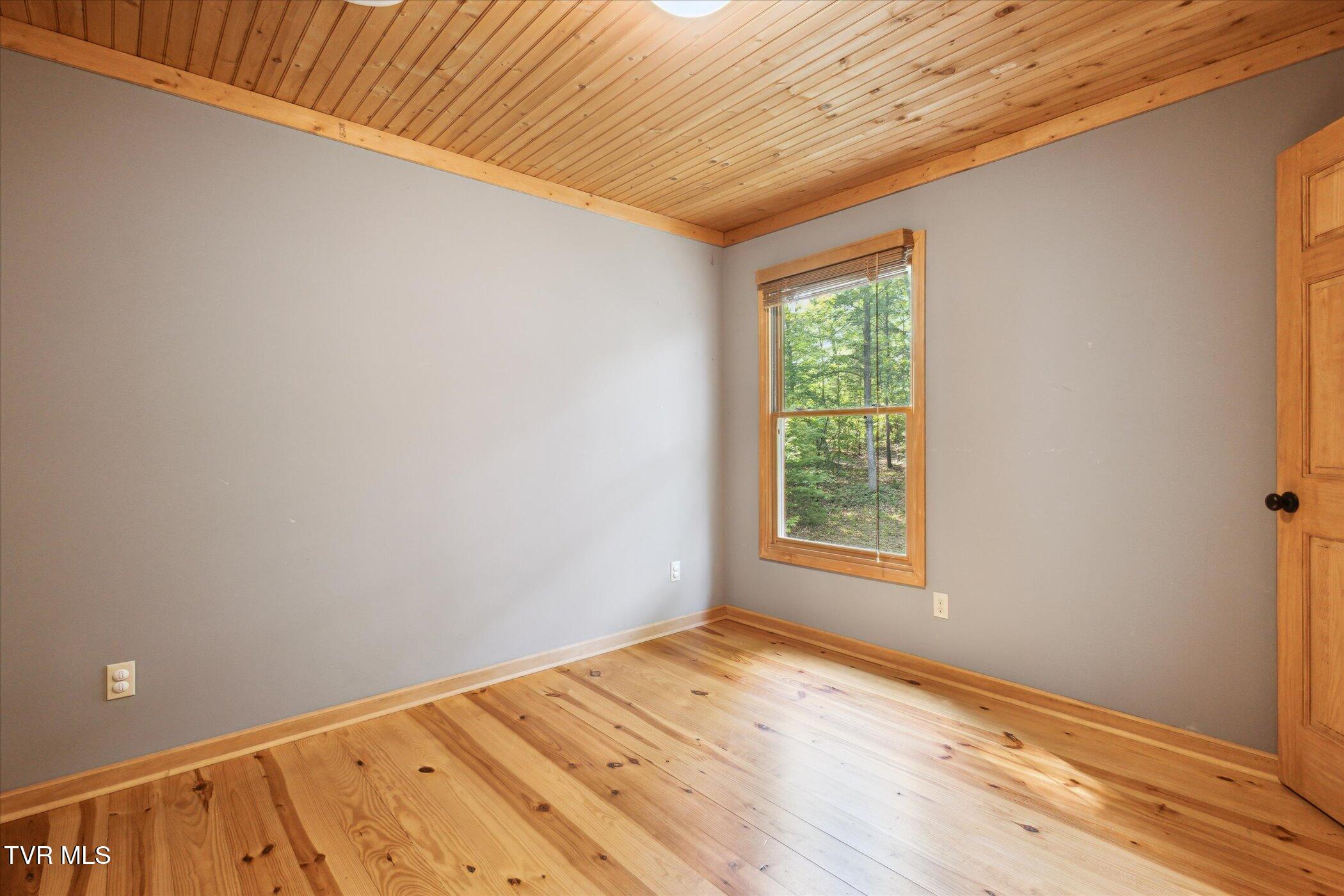 9245 Mendota Road Mendota, VA 24270 - Photo 16 of 42 *