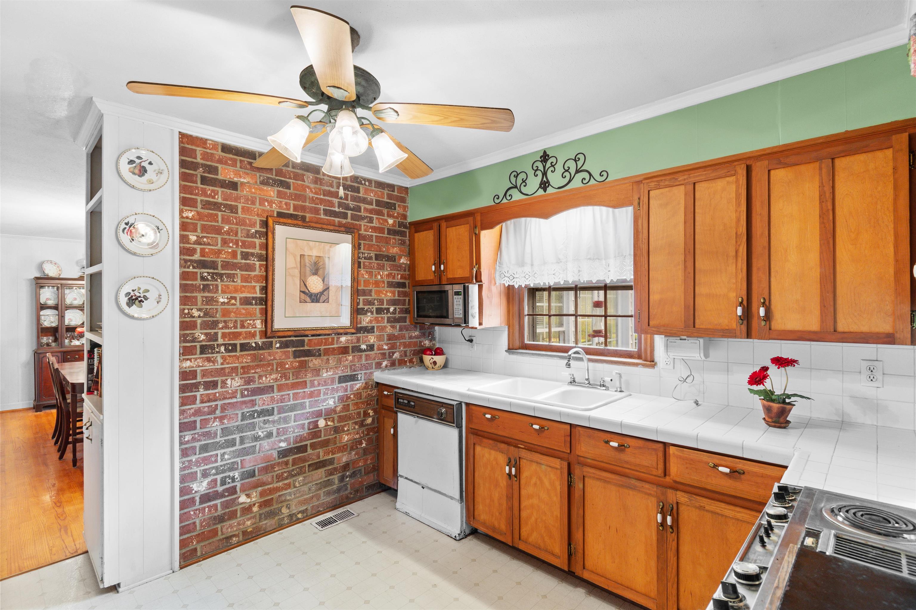 106 Jessamine Road Andrews, SC 29510 - Photo 5 of 42