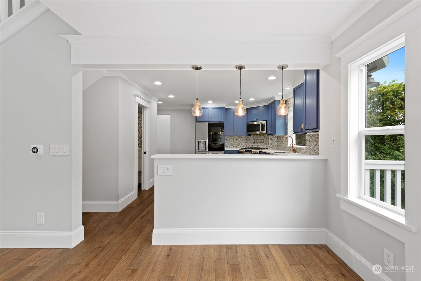 4606 Southwest Maple Way Seattle, WA 98136 - Photo 6 of 37 Gallery Image 6