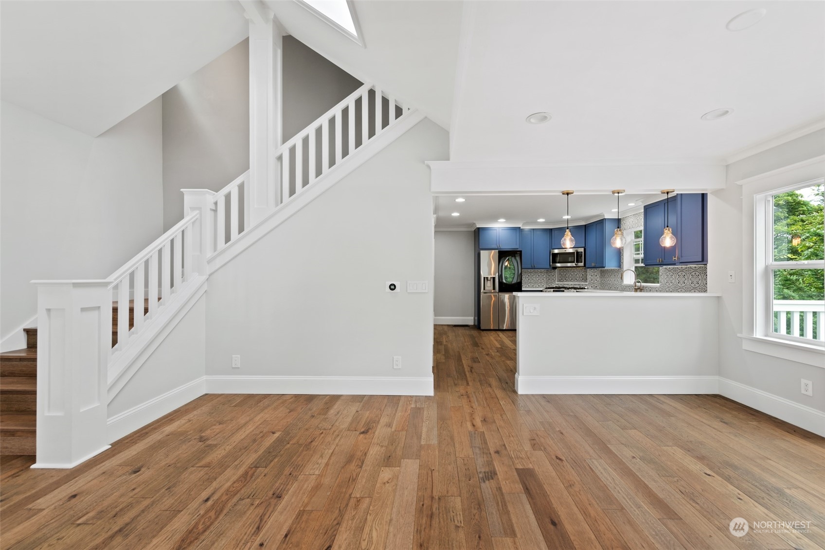 4606 Southwest Maple Way Seattle, WA 98136 - Photo 8 of 37 Gallery Image 8