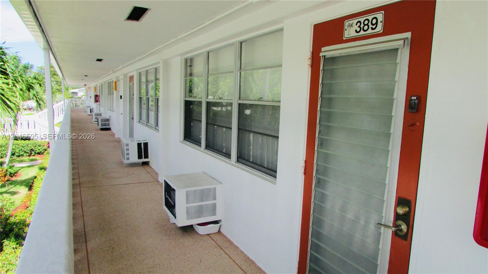 389 Tilford R, Unit 389 Deerfield Beach, FL 33442 - Photo 2 of 25
