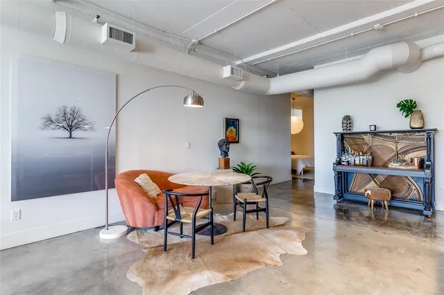 a view of a livingroom and dining room