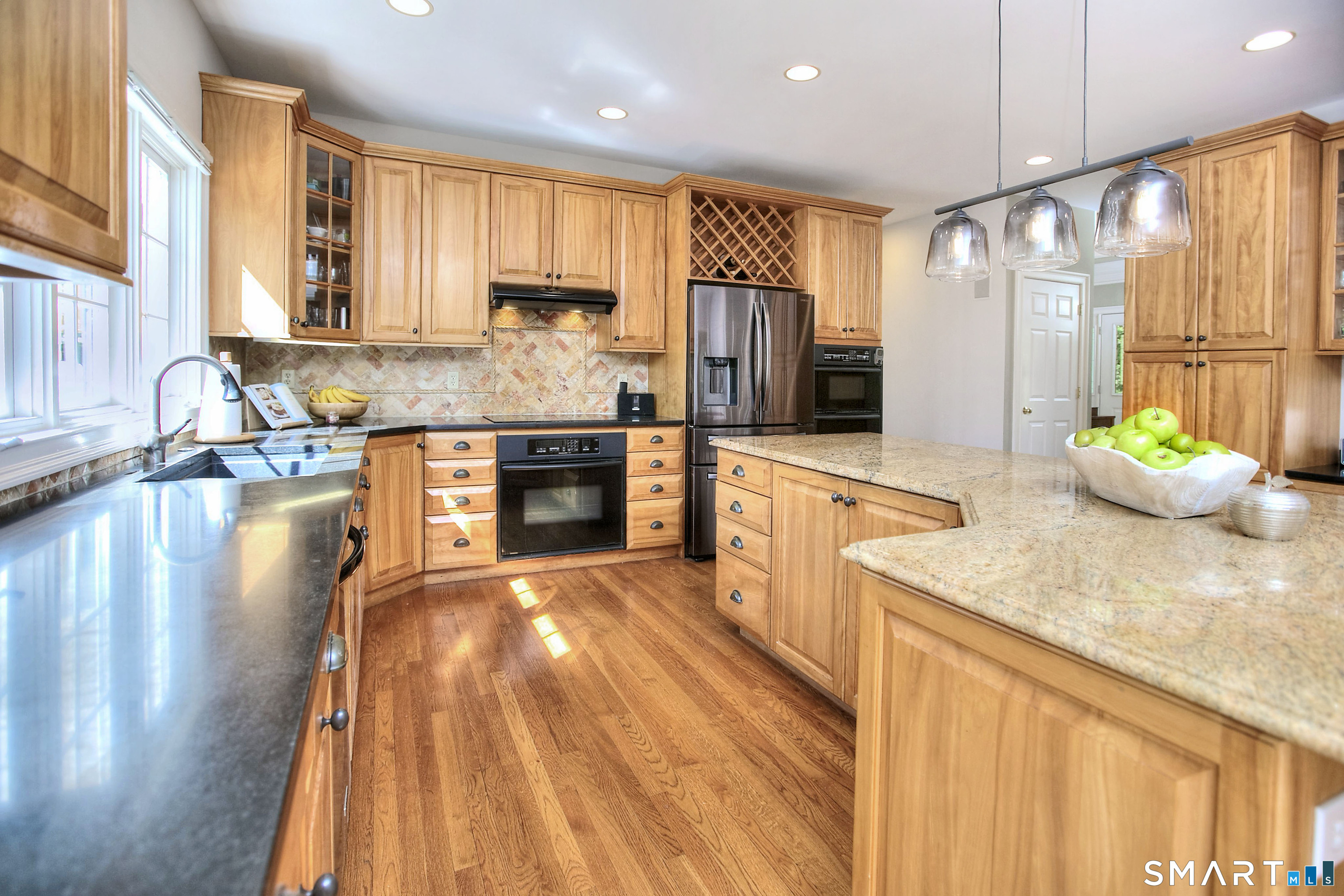 118 Nursery Road Ridgefield, CT 06877 - Photo 9 of 40