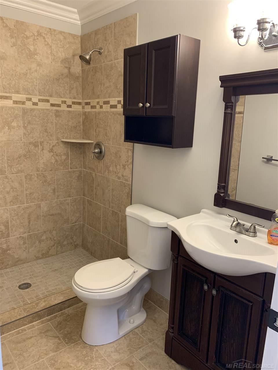 8401 18 18 Mile Road, Unit 202 Sterling Heights, MI 48313 - Photo 6 of 14