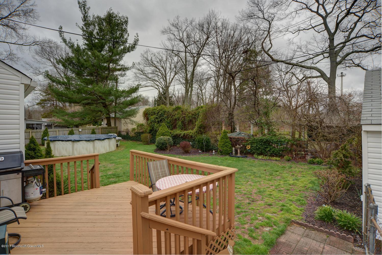 123 Robin Road Neptune Township, NJ 07753 - Photo 26 of 28 a view of a balcony with yard