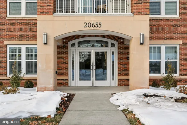 $350,000 | 20655 Hope Spring Terrace, Unit 104, Ashburn, VA 20147