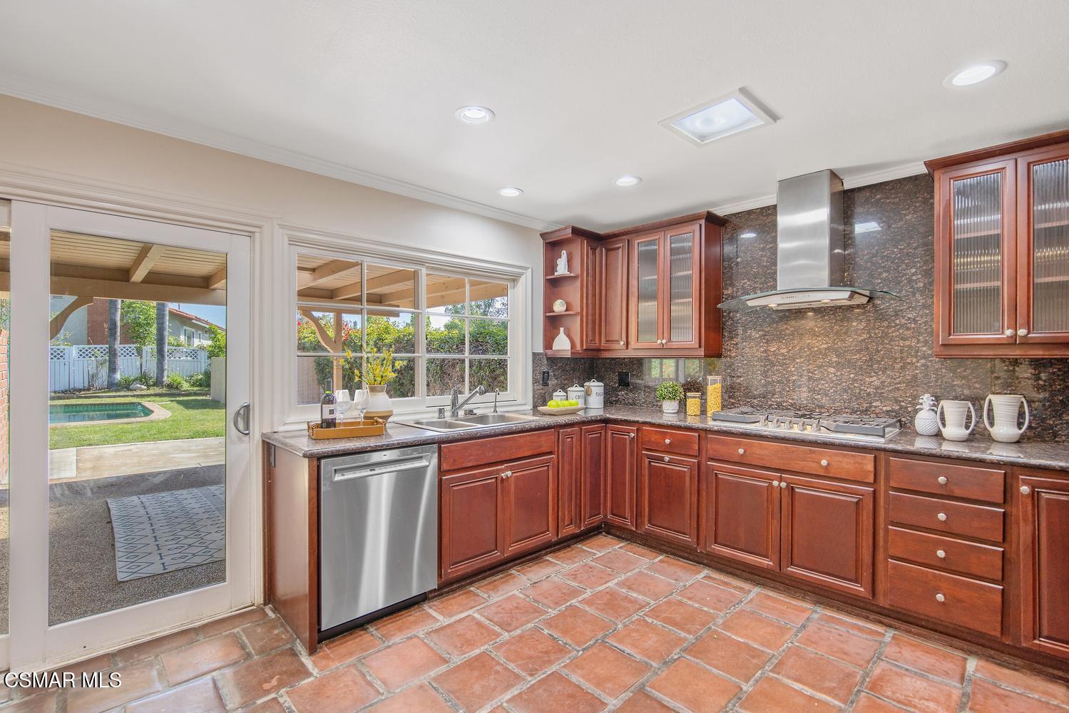 1832 Fallview Road Westlake Village, CA 91361 - Photo 17 of 41 kitchen