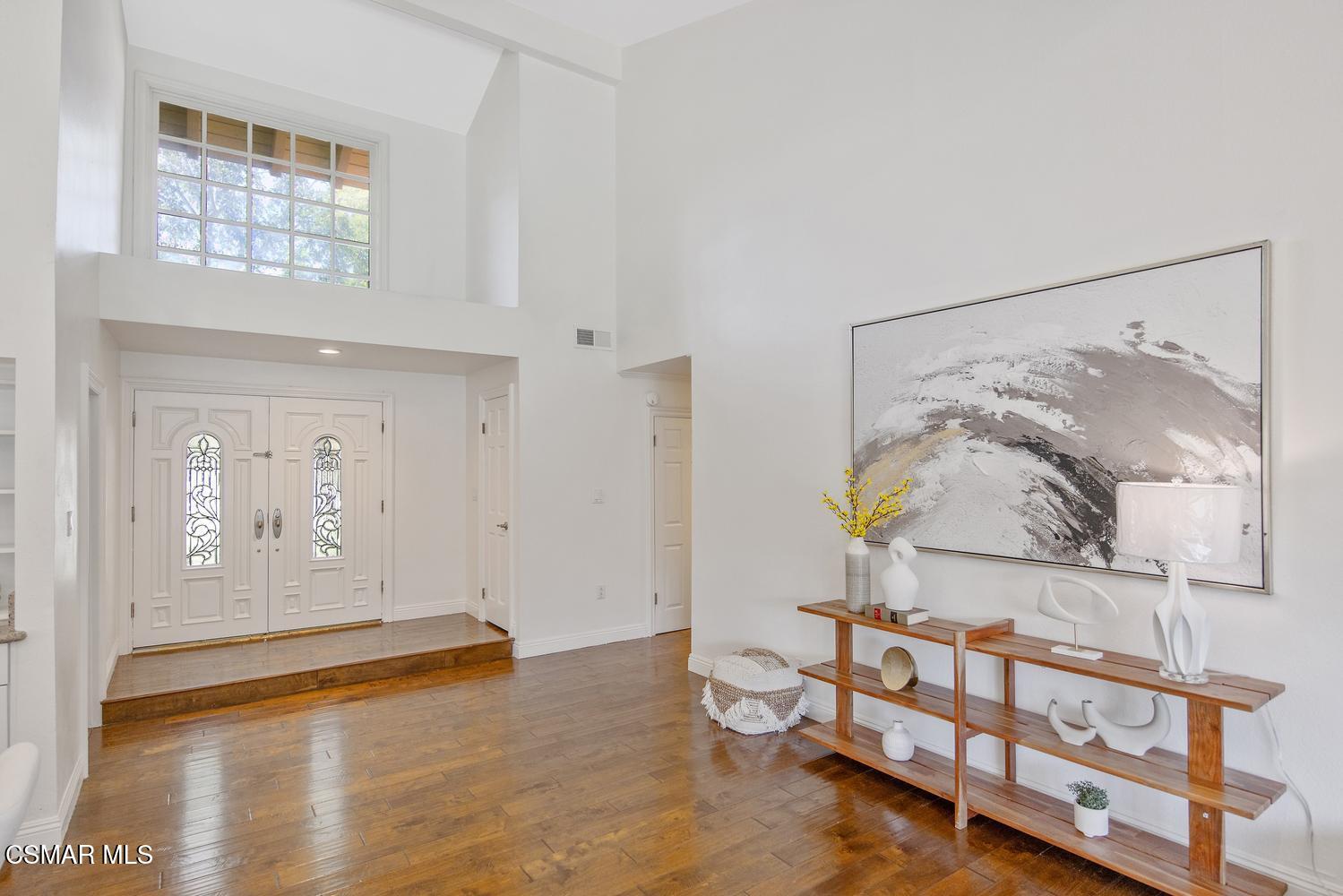 1832 Fallview Road Westlake Village, CA 91361 - Photo 10 of 41 livimg room