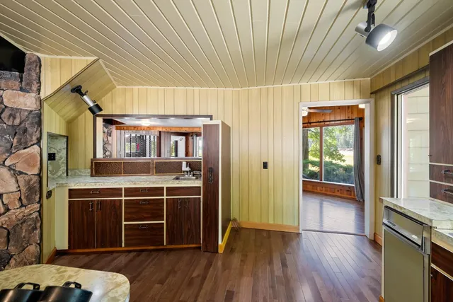 $805,000 | 1901 Wyehka Way, Mount Shasta, CA 96067