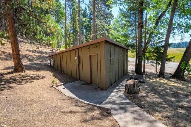 $805,000 | 1901 Wyehka Way, Mount Shasta, CA 96067