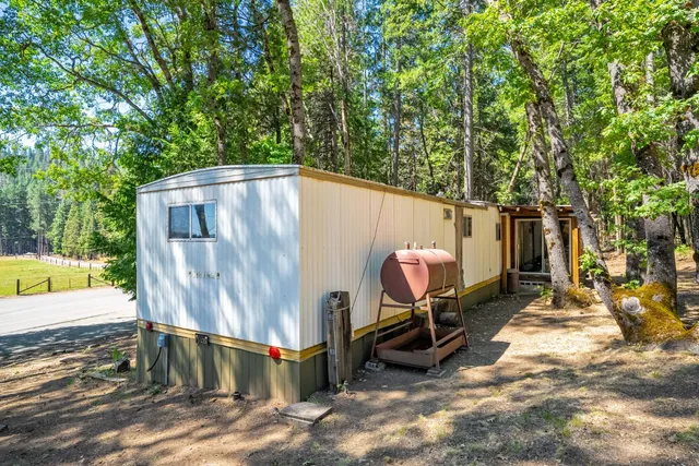 $805,000 | 1901 Wyehka Way, Mount Shasta, CA 96067