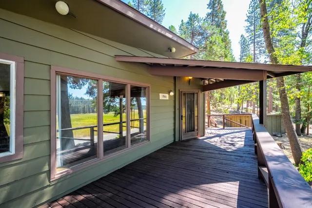 $805,000 | 1901 Wyehka Way, Mount Shasta, CA 96067