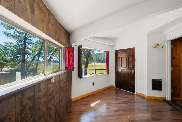 $805,000 | 1901 Wyehka Way, Mount Shasta, CA 96067