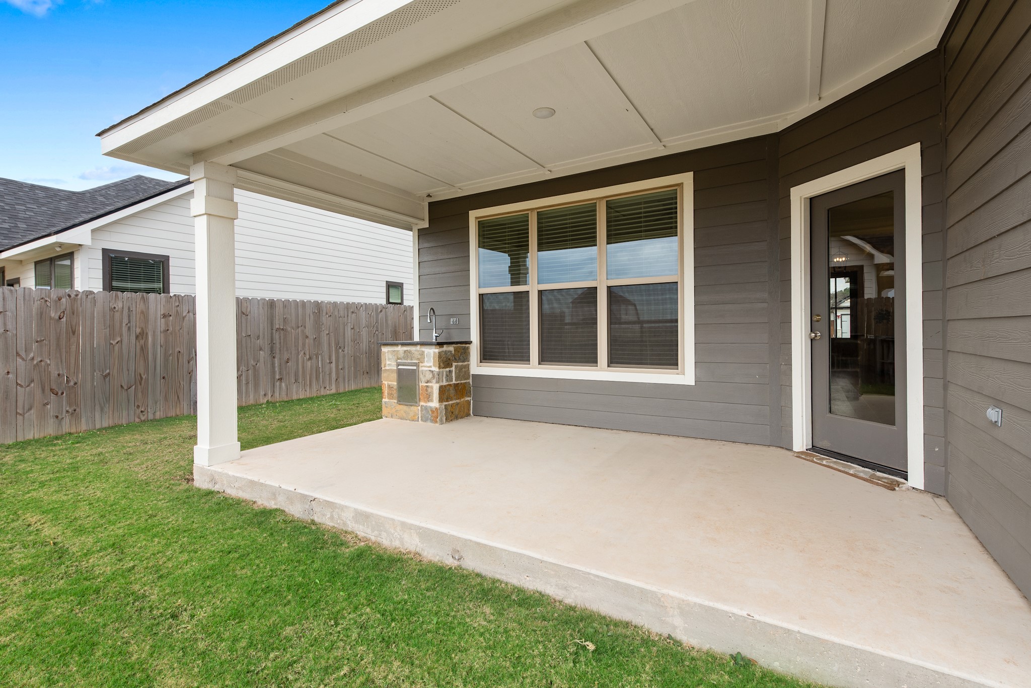 424 Brazos Bend Snook, TX 77879 - Photo 21 of 23 a view of an house with backyard and porch