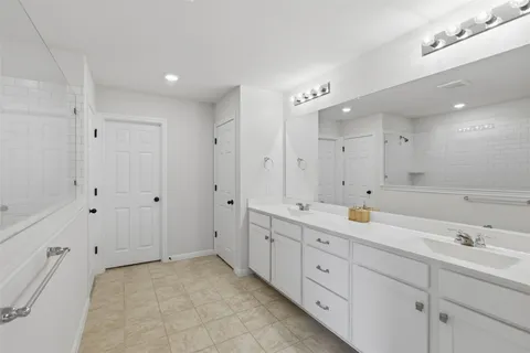 $435,000 | 307 Marjorie Drive, Hutto, TX 78634