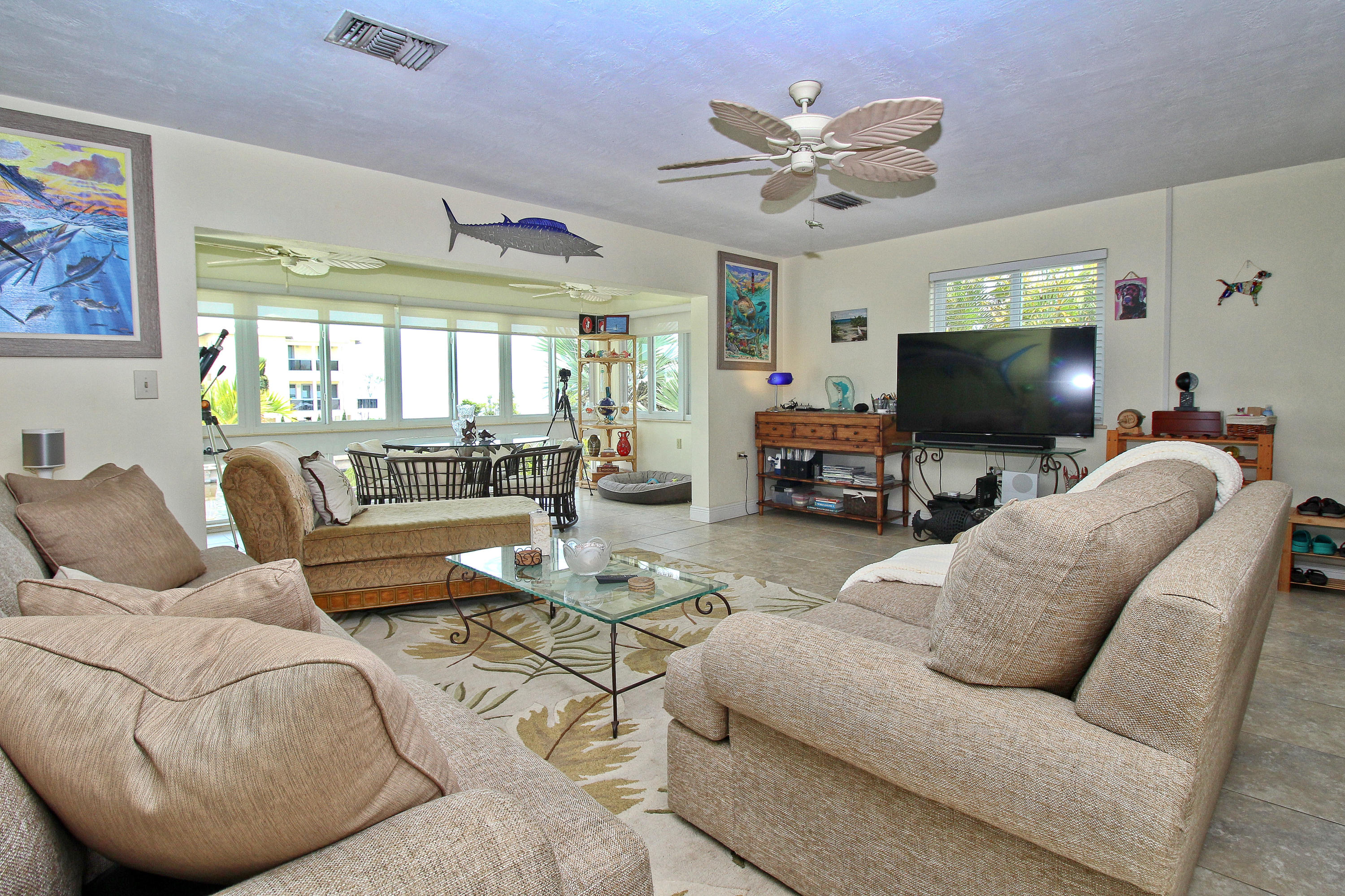 558 Sombrero Beach Road Marathon, FL 33050 - Photo 22 of 55 Living