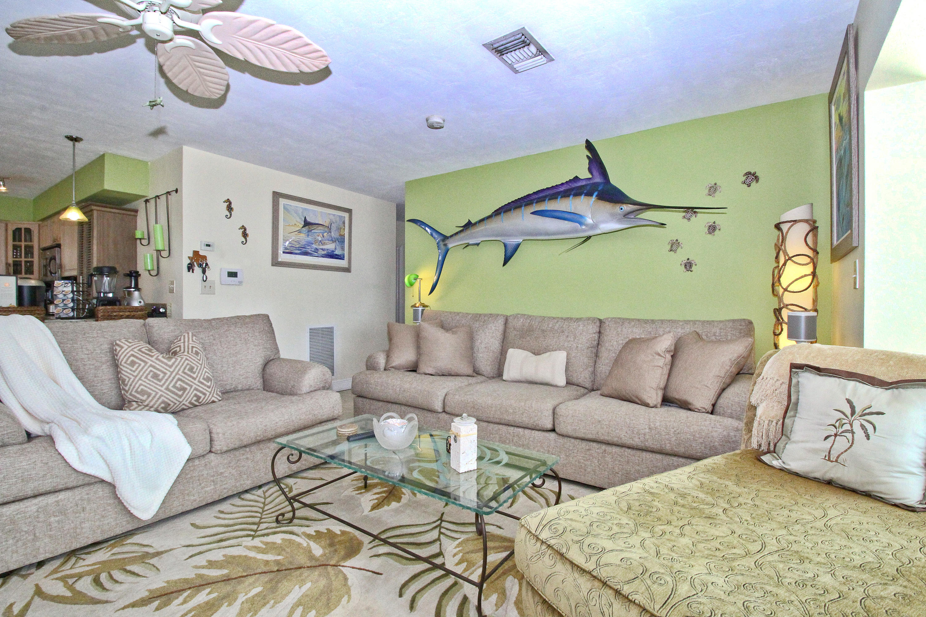 558 Sombrero Beach Road Marathon, FL 33050 - Photo 24 of 55 Living