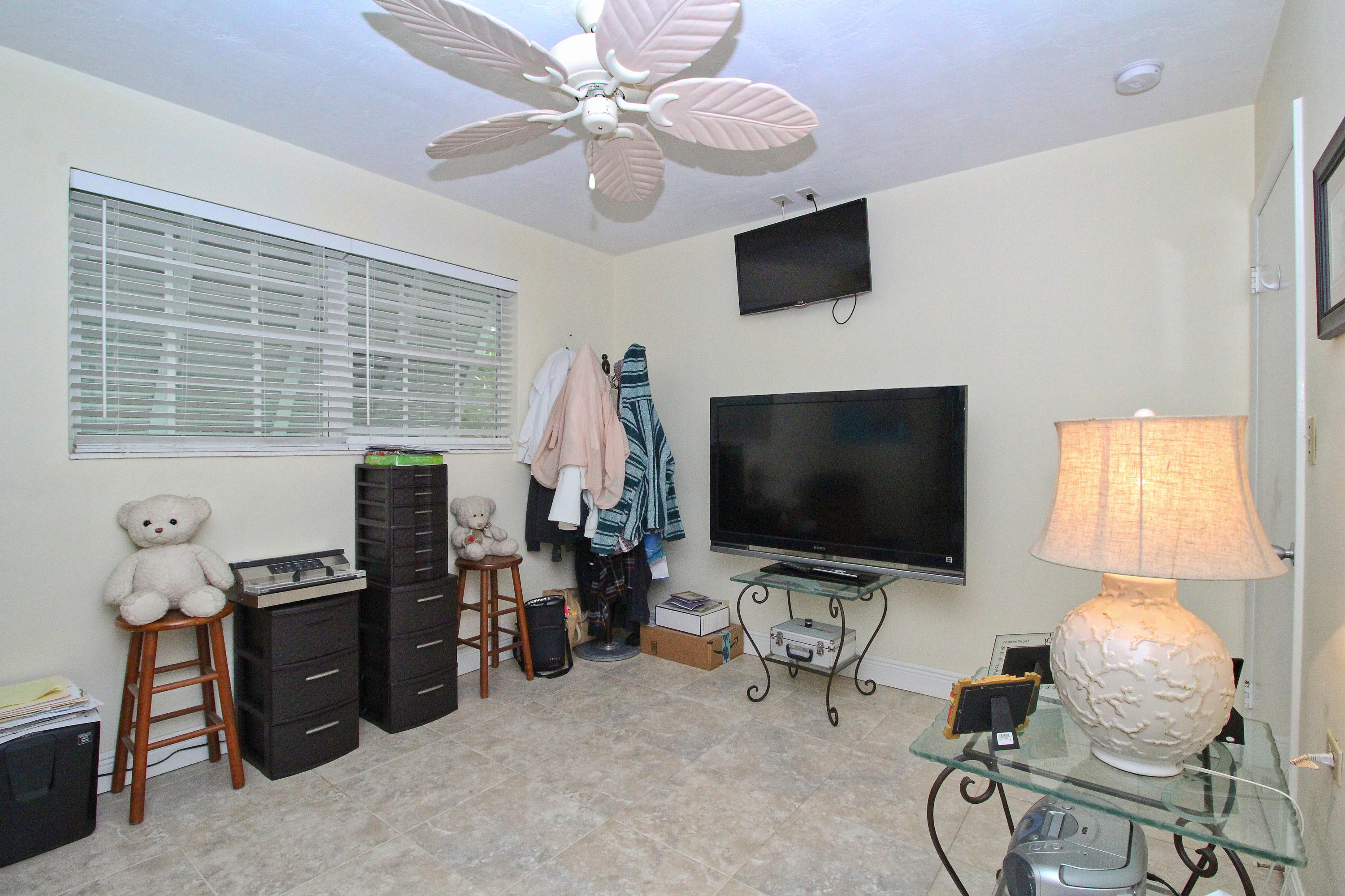558 Sombrero Beach Road Marathon, FL 33050 - Photo 32 of 55 Guest Bedroom 2