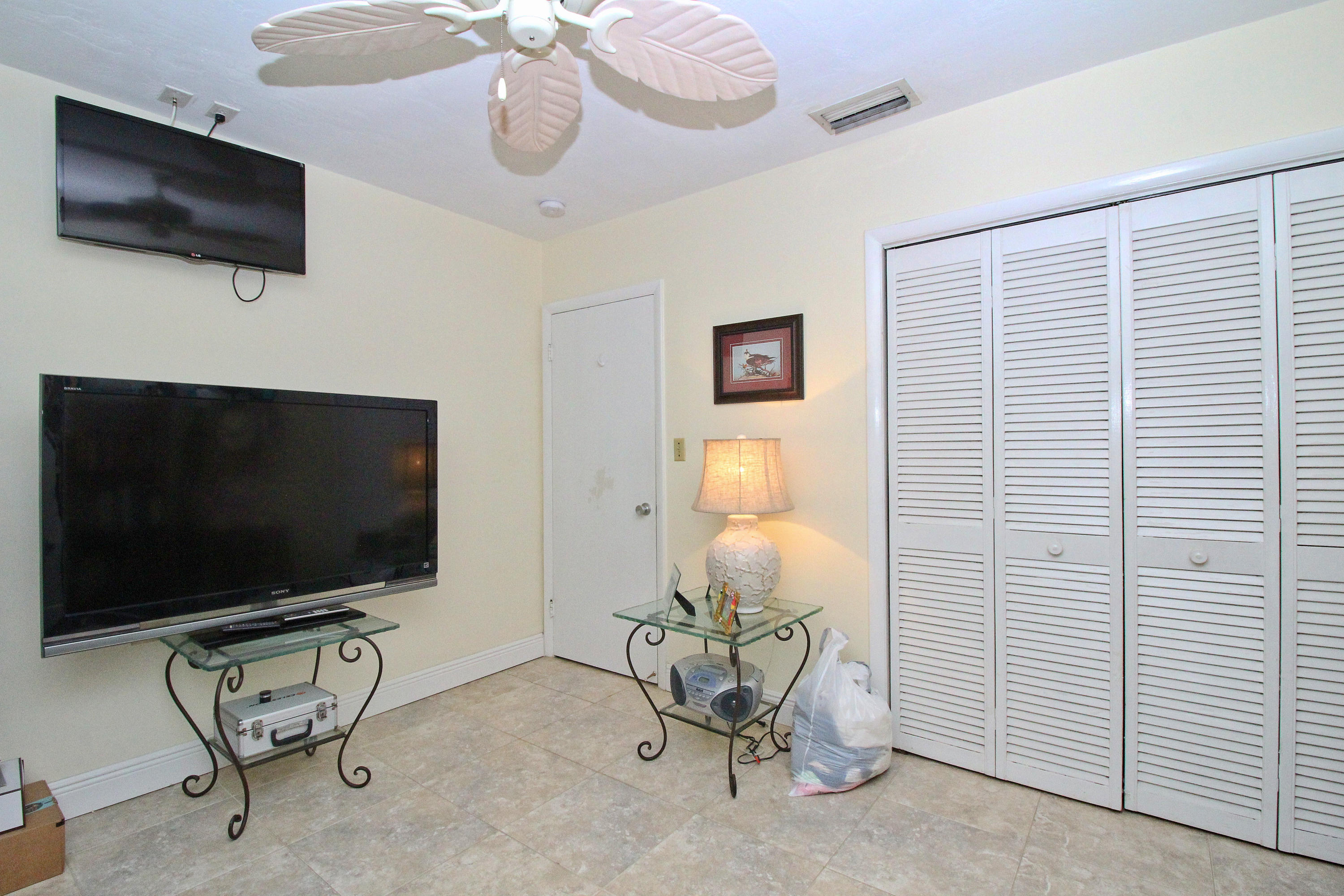 558 Sombrero Beach Road Marathon, FL 33050 - Photo 33 of 55 Guest Bedroom 2