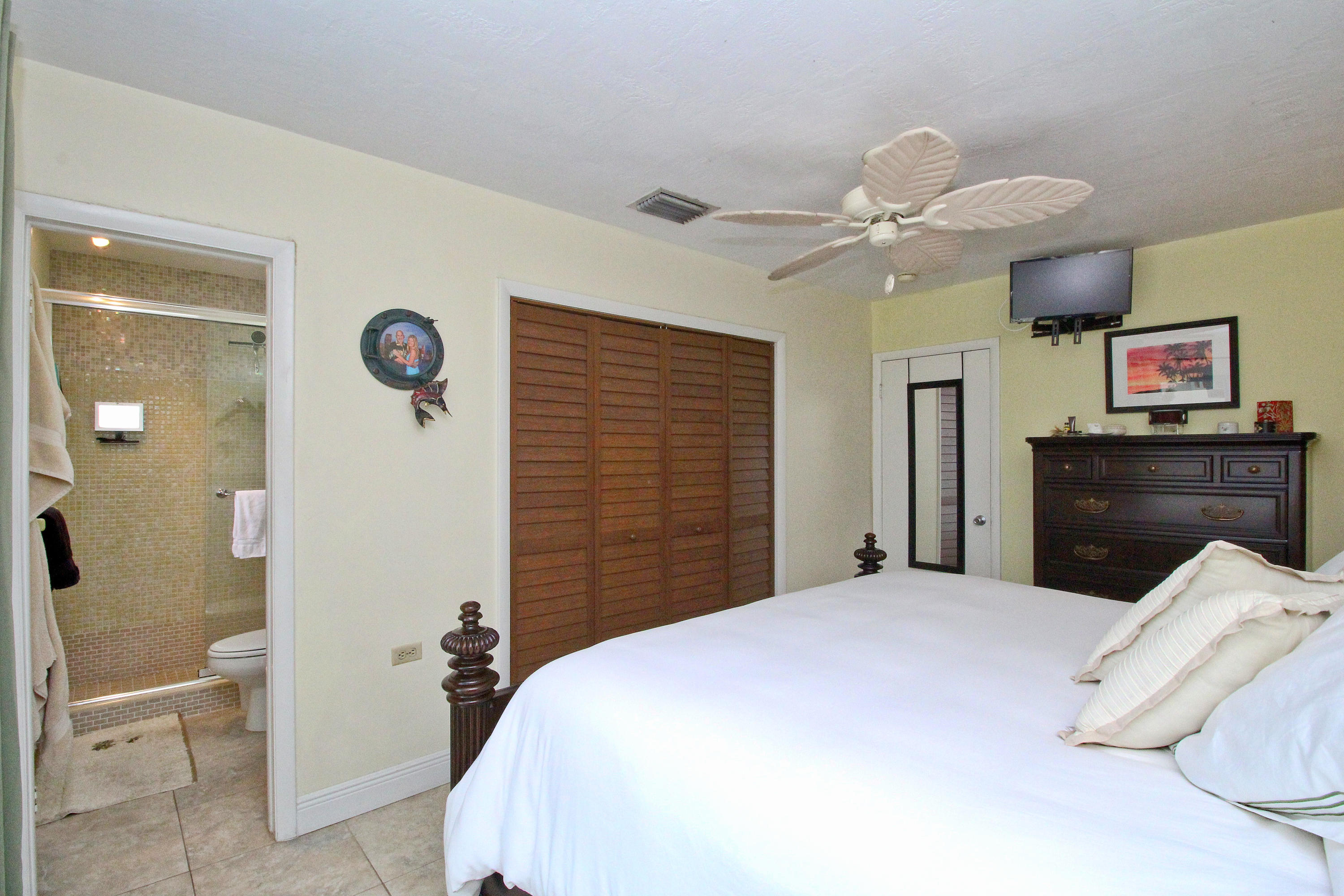 558 Sombrero Beach Road Marathon, FL 33050 - Photo 36 of 55 Master Bedroom