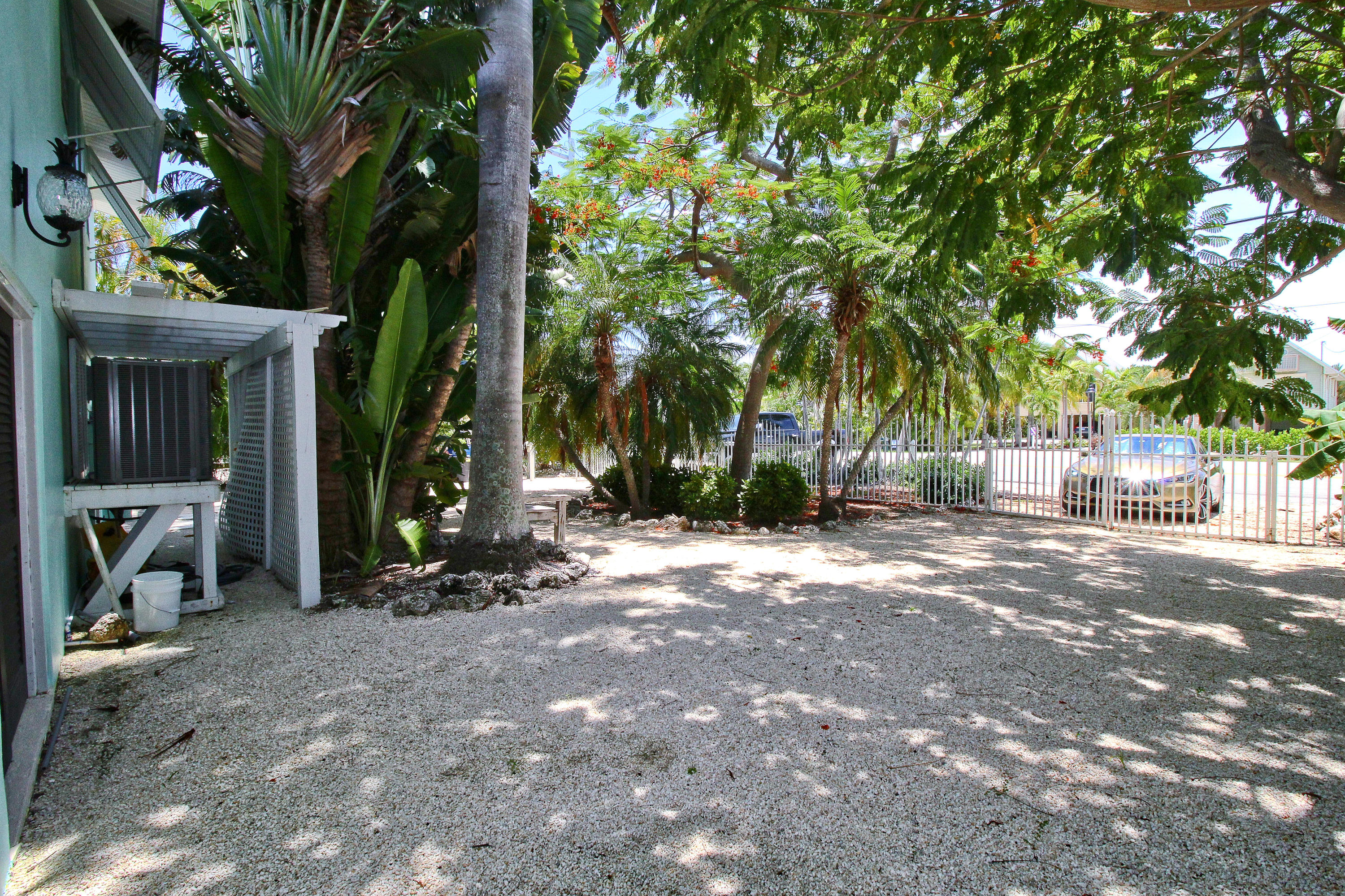 558 Sombrero Beach Road Marathon, FL 33050 - Photo 44 of 55 Plenty of Parking