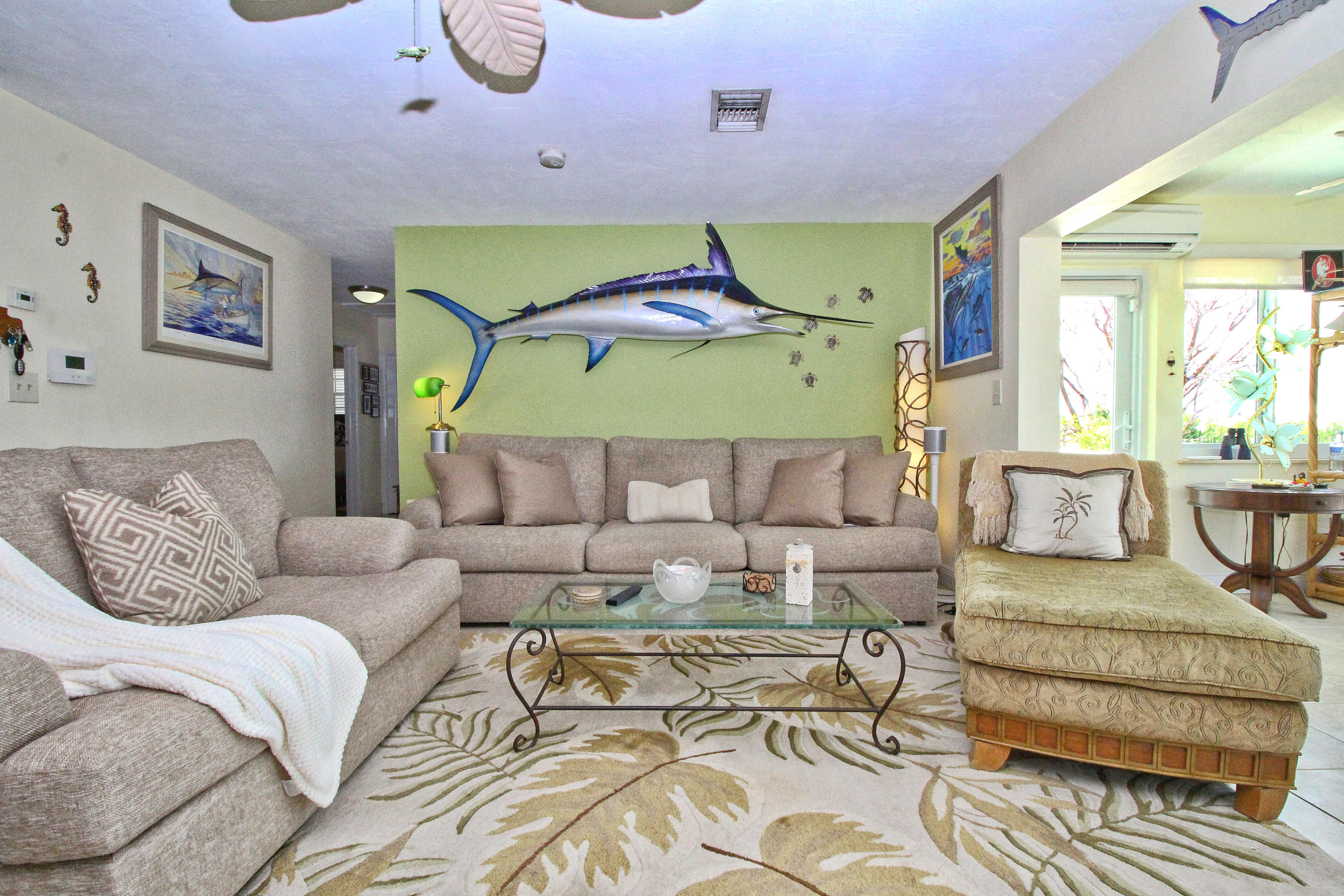 558 Sombrero Beach Road Marathon, FL 33050 - Photo 10 of 55 Living Room