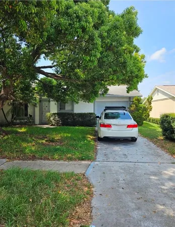 $2,000 | 4941 Goucher Lane, Orlando, FL 32821