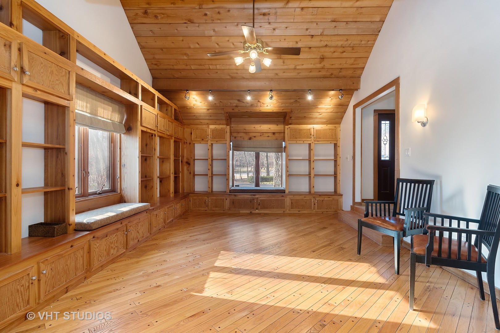 1755 Ridgelee Road Highland Park, IL 60035 - Photo 4 of 35