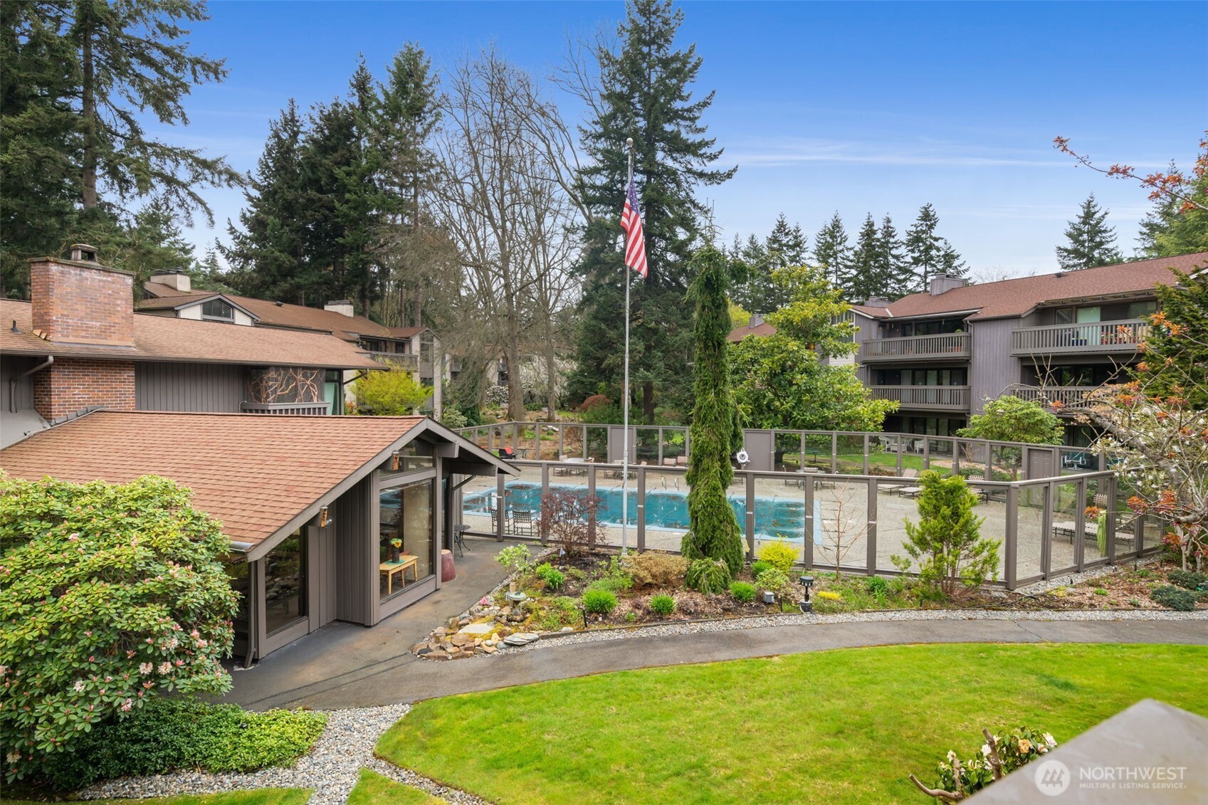 1606 Northeast 140th Street, Unit N4 Seattle, WA 98125 - Photo 32 of 38