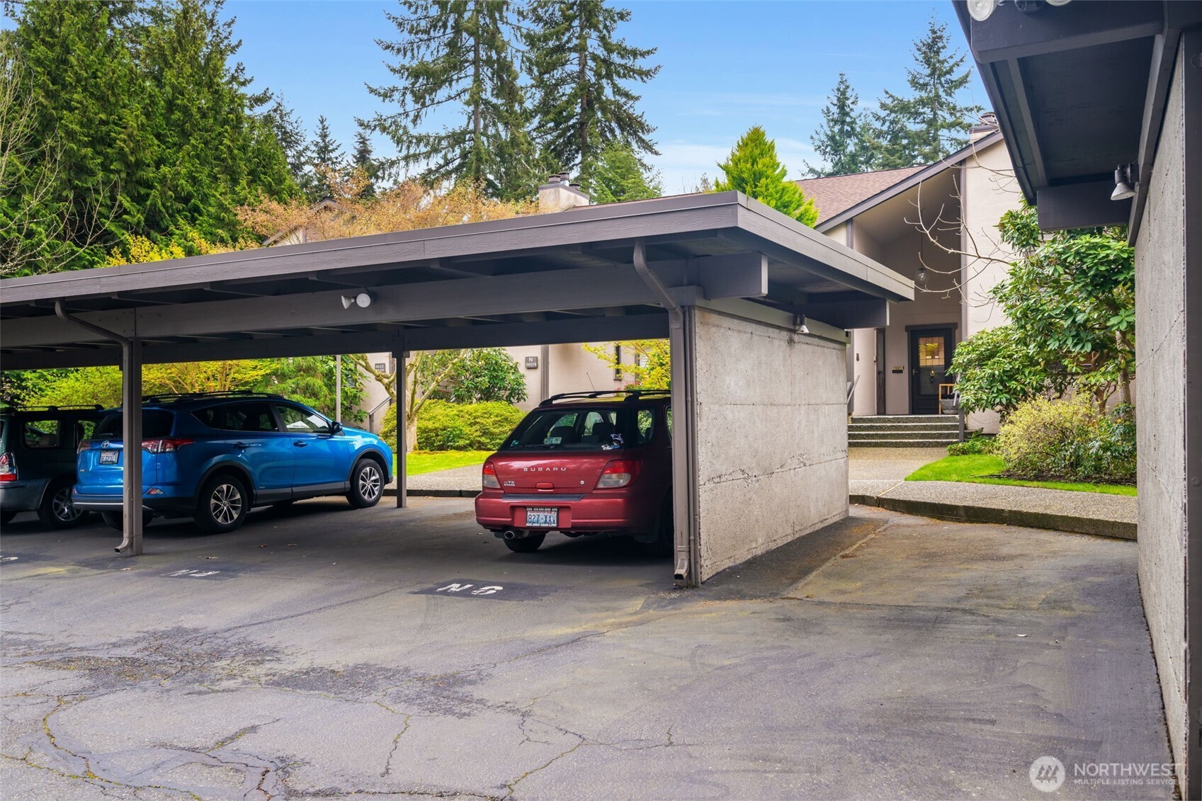 1606 Northeast 140th Street, Unit N4 Seattle, WA 98125 - Photo 34 of 38