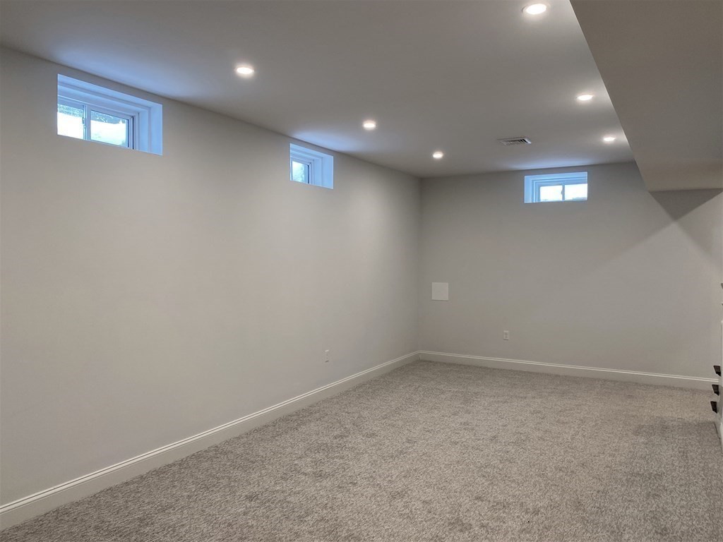 29 Linden Street, Unit 29 Needham, MA 02492 - Photo 29 of 38 Gallery Image 29