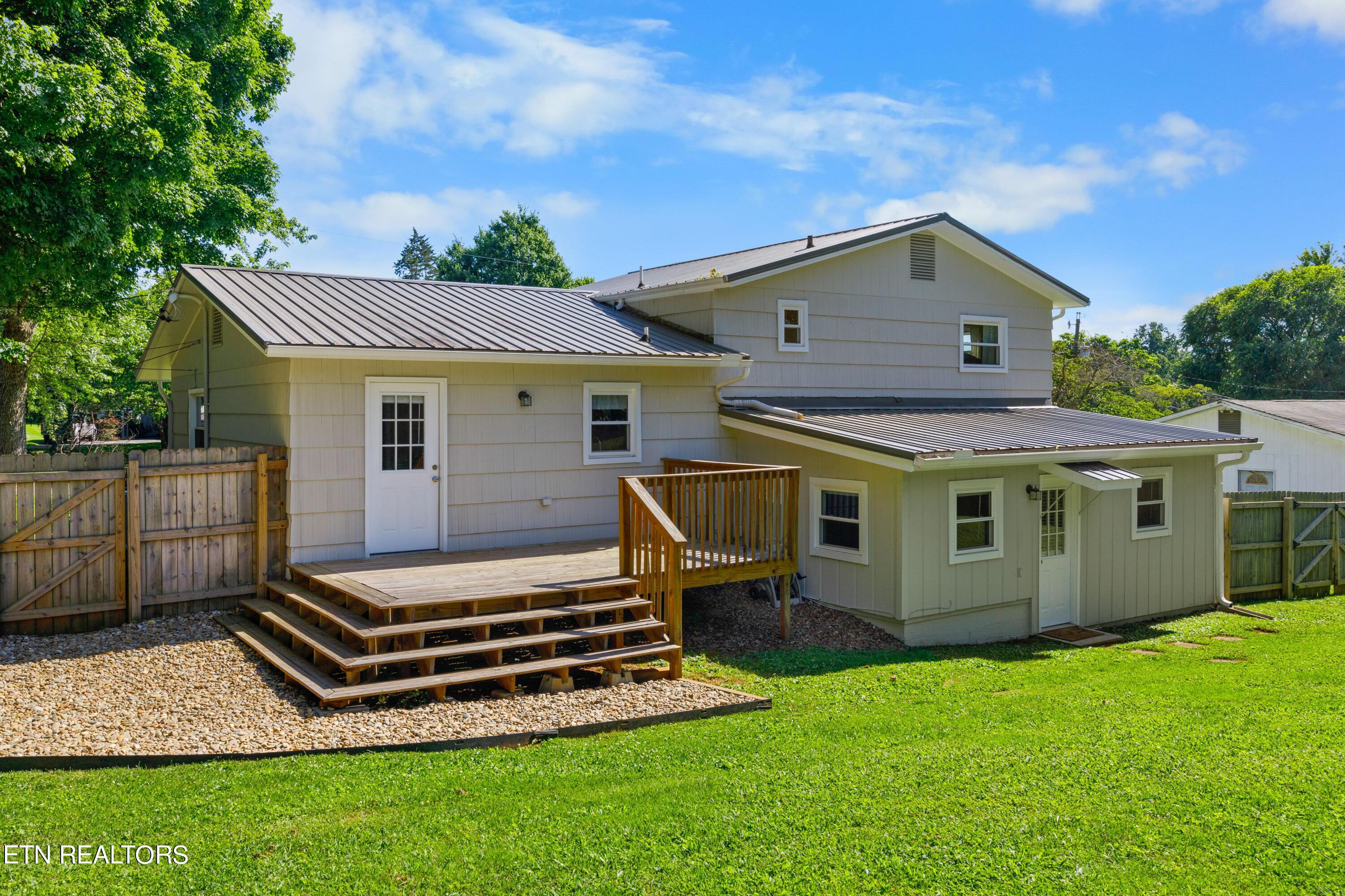 4913 Malta Road Knoxville, TN 37921 - Photo 22 of 27 030A4867