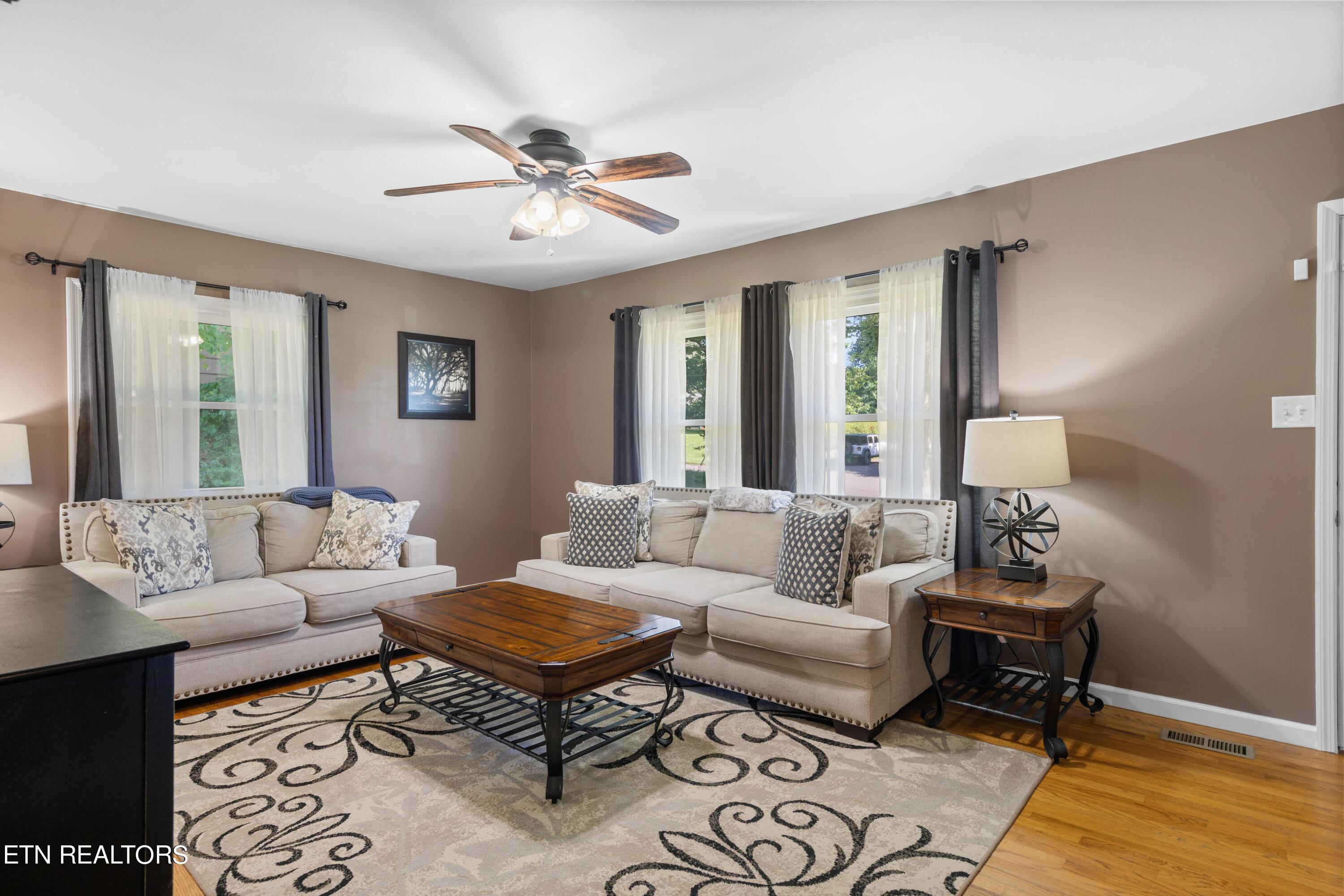4913 Malta Road Knoxville, TN 37921 - Photo 4 of 27 030A4721