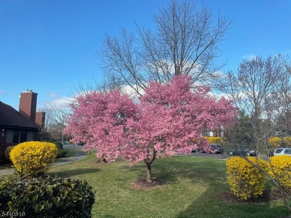 $475,000 | 25 Bloomingdale Drive, Unit 2C, Hillsborough, NJ 08844